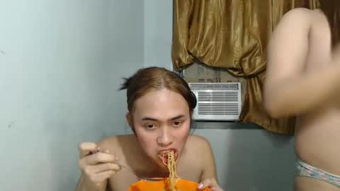 Snapshot of euniceariella21 chatting on 01-14-25, 06:49 YELLA online show from 01-14-25, 06:49