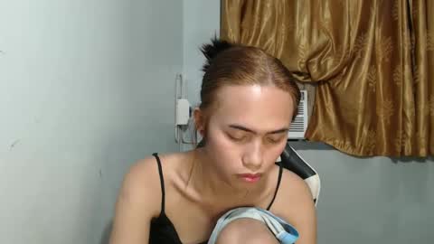 Snapshot of euniceariella21 chatting on 01-14-25, 09:51 YELLA online show from 01-14-25, 09:51