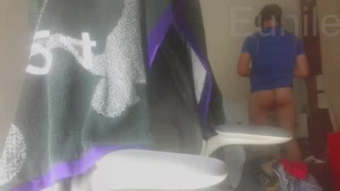 Snapshot of eunile chatting on 05-10-26, 12:43 eunile online show from 05-10-26, 12:43