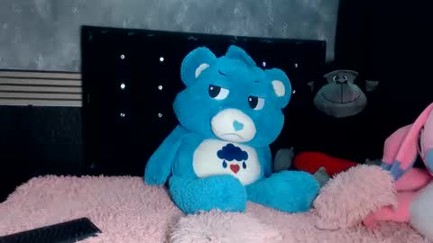 Snapshot of eva_06 chatting on 05-04-26, 10:50 eva_06 online show from 05-04-26, 10:50