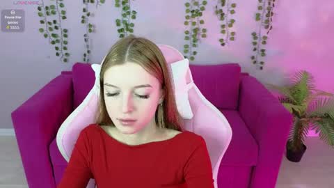 Snapshot of eva__thompson chatting on 06-11-26, 02:53 Eva online show from 06-11-26, 02:53