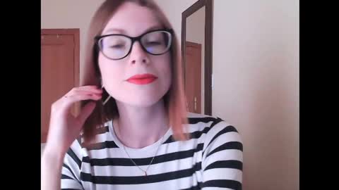 Snapshot of eva_cutesmile chatting on 05-07-26, 06:13 Eva online show from 05-07-26, 06:13