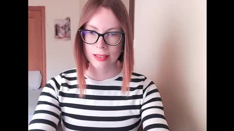 Snapshot of eva_cutesmile chatting on 05-11-26, 04:04 Eva online show from 05-11-26, 04:04
