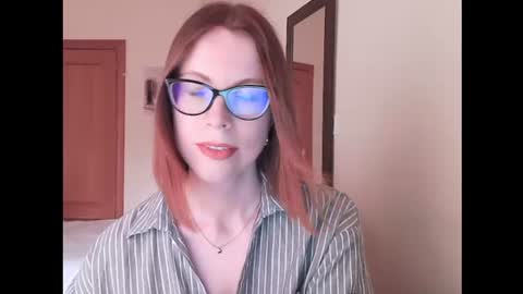 Snapshot of eva_cutesmile chatting on 06-23-26, 06:50 Eva online show from 06-23-26, 06:50