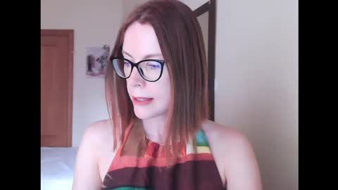 Snapshot of eva_cutesmile chatting on 06-25-26, 06:56 Eva online show from 06-25-26, 06:56