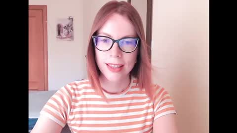 Snapshot of eva_cutesmile chatting on 06-28-26, 04:57 Eva online show from 06-28-26, 04:57