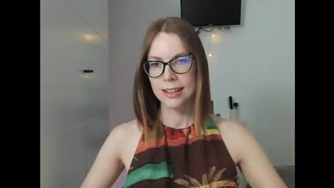 Snapshot of eva_cutesmile chatting on 07-28-26, 07:39 Eva online show from 07-28-26, 07:39