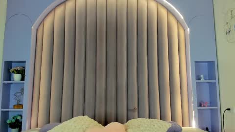 Snapshot of eva_daemon chatting on 02-16-25, 11:27 EVA DAEMON online show from 02-16-25, 11:27