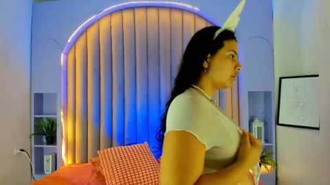 Snapshot of eva_daemon chatting on 09-25-25, 11:36 EVA DAEMON online show from 09-25-25, 11:36