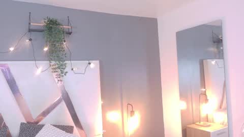 Snapshot of eva_daemon chatting on 10-07-25, 11:51 EVA DAEMON online show from 10-07-25, 11:51