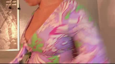 Snapshot of eva_daemon chatting on 11-17-25, 11:54 EVA DAEMON online show from 11-17-25, 11:54