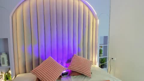 Snapshot of eva_daemon chatting on 12-04-25, 11:41 EVA DAEMON online show from 12-04-25, 11:41