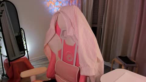 Snapshot of eva_davi chatting on 02-26-26, 02:54 Eva Davis online show from 02-26-26, 02:54