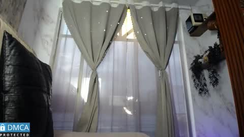 Snapshot of eva_delight_ chatting on 09-15-25, 11:10 eva delight online show from 09-15-25, 11:10