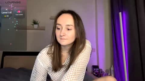 Snapshot of eva_elfis chatting on 09-16-25, 09:27 Eva online show from 09-16-25, 09:27