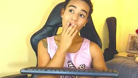 Eva Foxs  online show from 12-01-25, 09:31