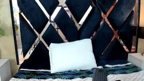 Snapshot of eva_loretti chatting on 11-13-25, 02:54 online show from 11-13-25, 02:54