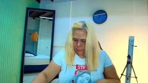 Snapshot of eva_love49 chatting on 03-18-26, 06:00 eva_love49 online show from 03-18-26, 06:00
