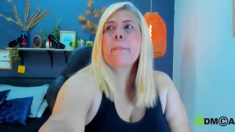 Snapshot of eva_love49 chatting on 03-23-26, 12:31 eva_love49 online show from 03-23-26, 12:31