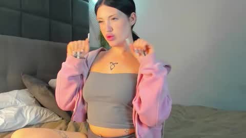 Eva online show from 11-25-25, 09:20