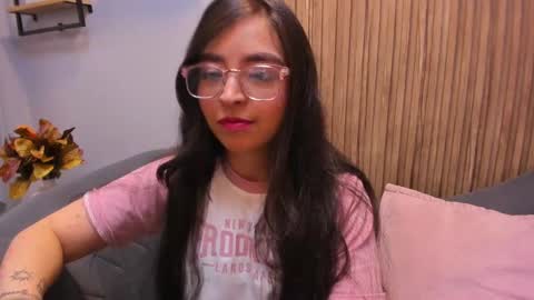 Snapshot of eva_macalliter chatting on 01-08-25, 02:46 Angelinne online show from 01-08-25, 02:46