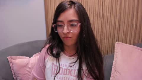 Snapshot of eva_macalliter chatting on 01-08-25, 11:54 Angelinne online show from 01-08-25, 11:54