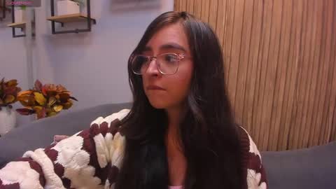 Snapshot of eva_macalliter chatting on 01-19-25, 03:29 Angelinne online show from 01-19-25, 03:29