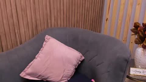 Snapshot of eva_macalliter chatting on 02-08-25, 06:22 Angelinne online show from 02-08-25, 06:22