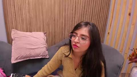 Snapshot of eva_macalliter chatting on 02-13-25, 08:59 Angelinne online show from 02-13-25, 08:59