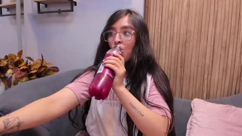 Snapshot of eva_macalliter chatting on 02-23-25, 11:00 Angelinne online show from 02-23-25, 11:00