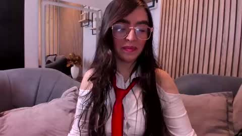 Snapshot of eva_macalliter chatting on 10-12-25, 04:33 Angelinne online show from 10-12-25, 04:33