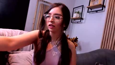 Snapshot of eva_macalliter chatting on 10-29-25, 03:53 Angelinne online show from 10-29-25, 03:53