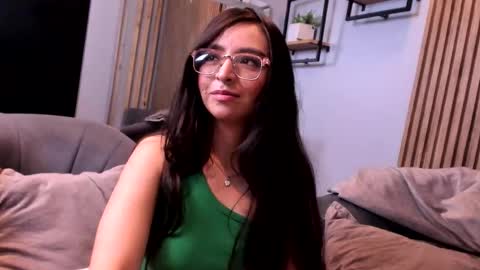 Snapshot of eva_macalliter chatting on 10-30-25, 04:36 Angelinne online show from 10-30-25, 04:36