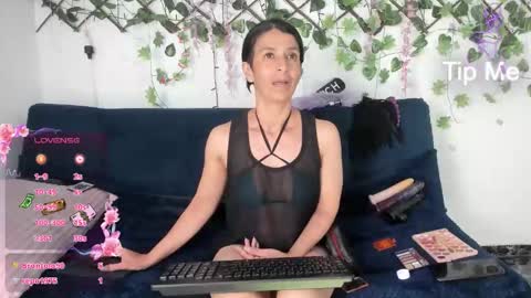 Eva  online show from 01-08-26, 08:33