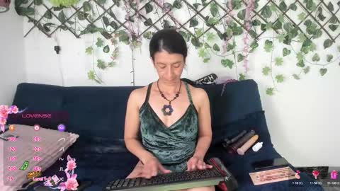 Eva  online show from 01-09-26, 07:48