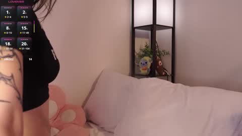 Eva online show from 09-10-25, 02:39