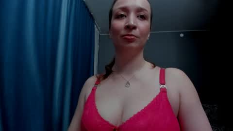 Snapshot of eva_rikchter chatting on 04-22-26, 07:48 Ice Goddess online show from 04-22-26, 07:48