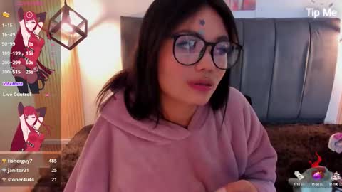 Snapshot of eva_rosee_ chatting on 10-08-25, 11:57 Eva Emily online show from 10-08-25, 11:57