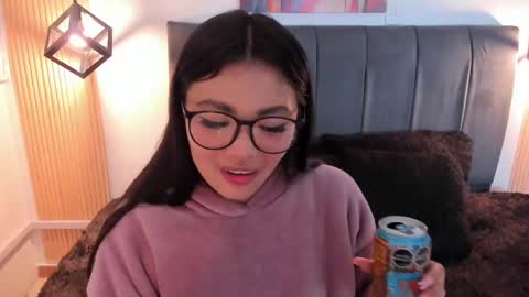 Snapshot of eva_rosee_ chatting on 10-10-25, 11:53 Eva Emily online show from 10-10-25, 11:53