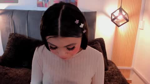 Snapshot of eva_rosee_ chatting on 10-13-25, 01:33 Eva Emily online show from 10-13-25, 01:33