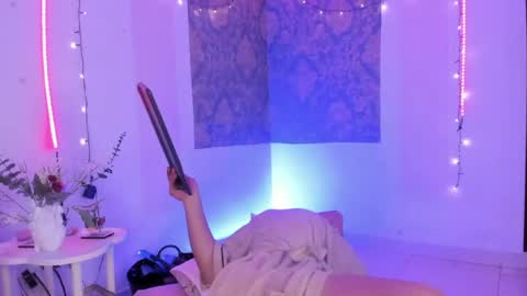 Snapshot of eva_sanderslee chatting on 07-26-26, 10:44 Eva online show from 07-26-26, 10:44