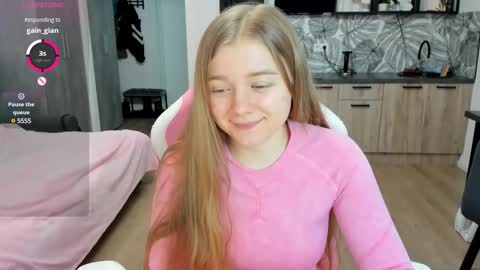 Eva online show from 12-21-24, 11:33