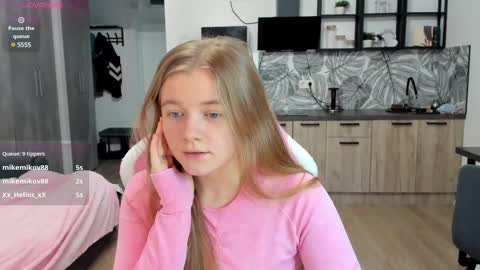 Eva online show from 12-22-24, 11:33