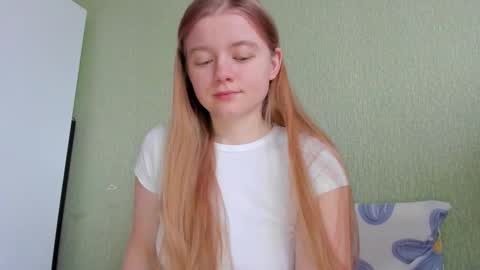 Eva online show from 12-23-25, 06:33