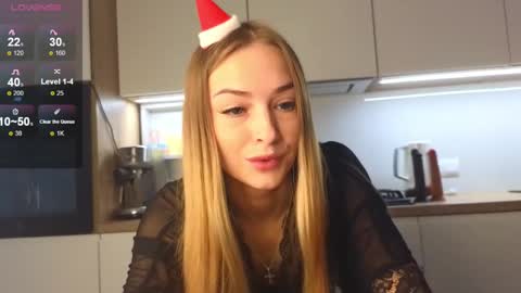Snapshot of eva_vex chatting on 12-27-24, 01:28 Hello Im Eva online show from 12-27-24, 01:28