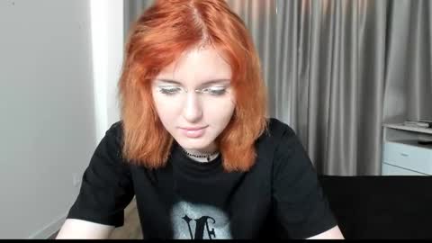 Snapshot of eva_vv chatting on 06-22-26, 06:21 Eva online show from 06-22-26, 06:21