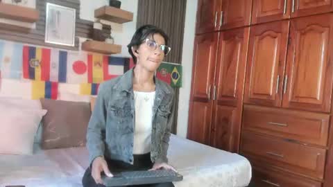 Snapshot of evaa_campbell chatting on 06-16-26, 12:08 Eva online show from 06-16-26, 12:08