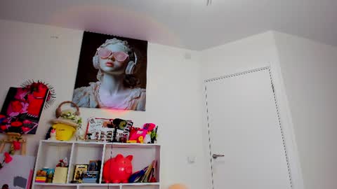 Snapshot of evaa_coy chatting on 07-03-26, 02:01 Eva online show from 07-03-26, 02:01