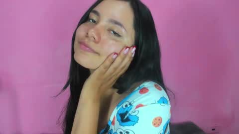 Snapshot of evaa_greey chatting on 01-21-25, 02:11 Eva Grey online show from 01-21-25, 02:11