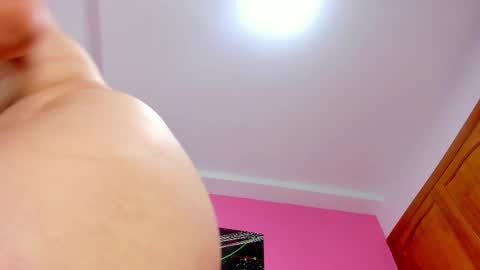 Snapshot of evaa_greey chatting on 01-25-25, 11:11 Eva Grey online show from 01-25-25, 11:11